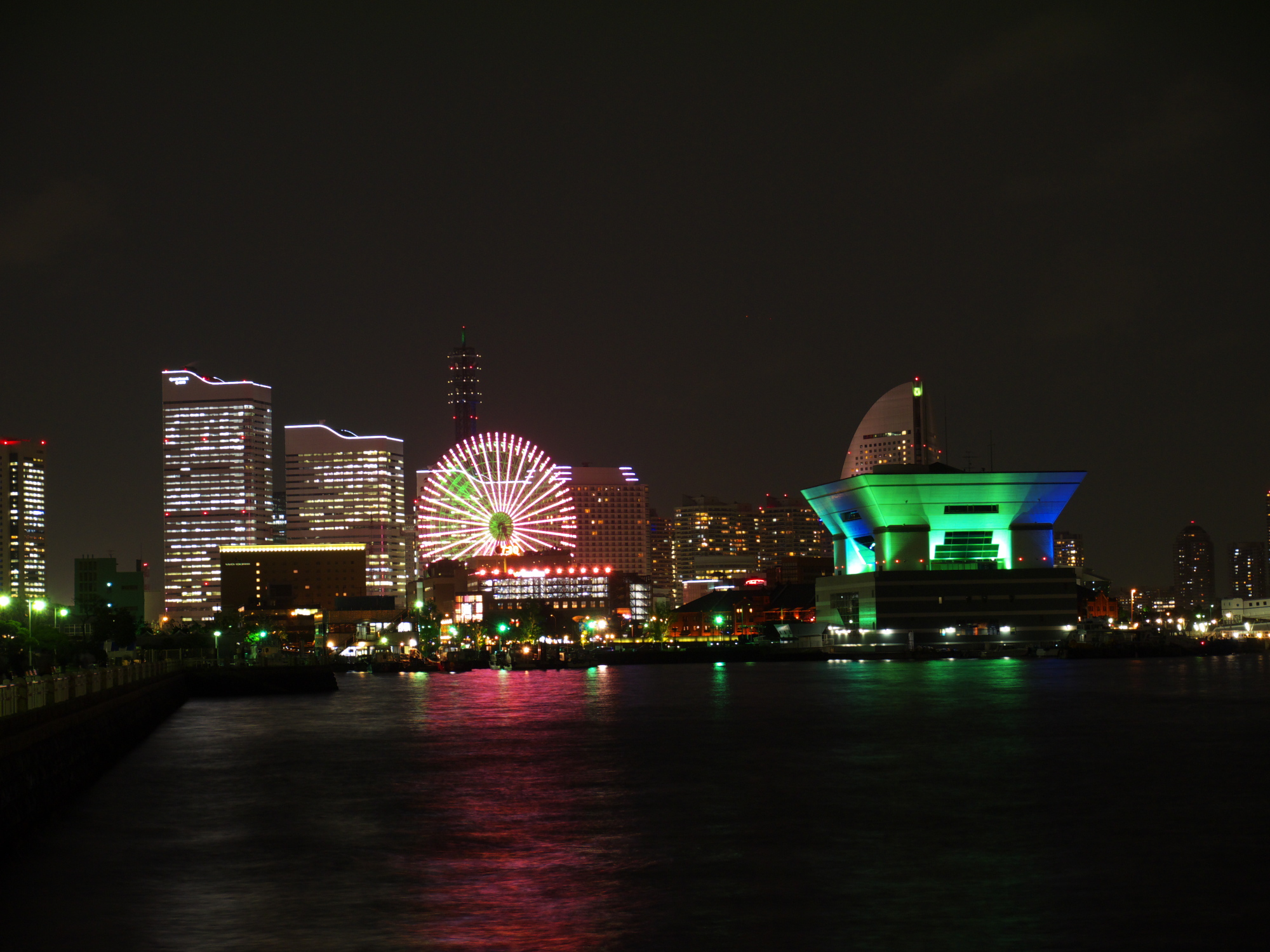 著作権フリーの横浜の夜景の写真 00 1500ピクセル